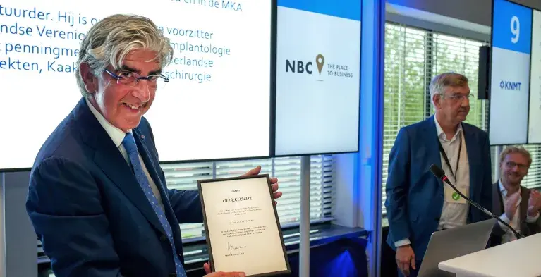 Maatschappijpenning voor Gertjan Dicker