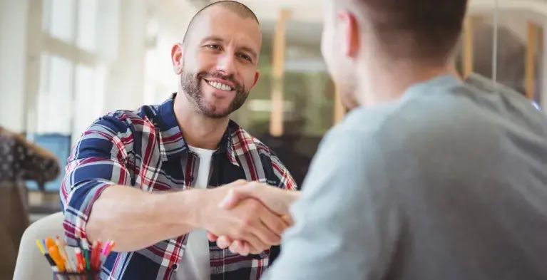 Elkaar de hand schudden