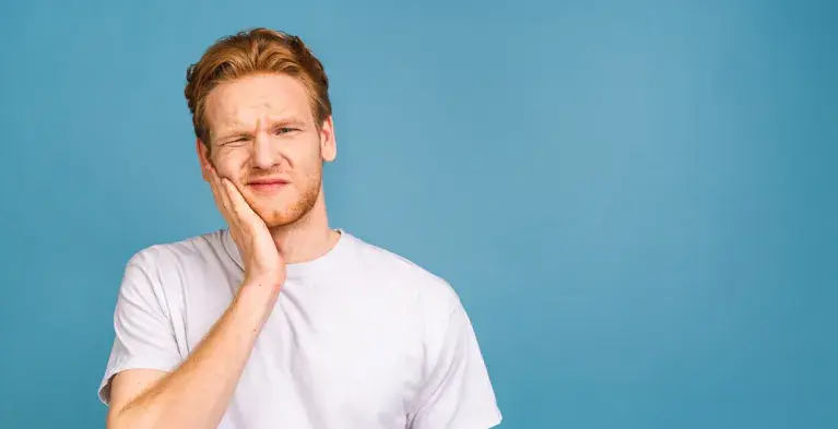 man met kiespijn