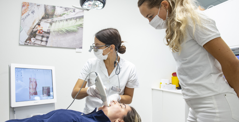 Behandeling bij de tandarts