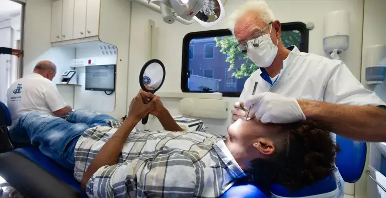 Mondzorgkaravaan Dokters van de Wereld