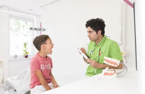 Kind bij de tandarts