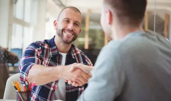 Elkaar de hand schudden