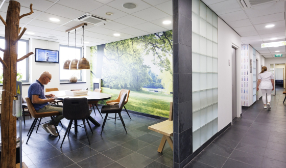 In de wachtkamer bij de tandarts