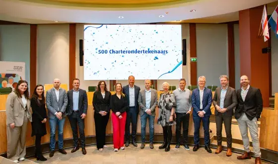 Ondertekening Charter Diversiteit SER door de KNMT