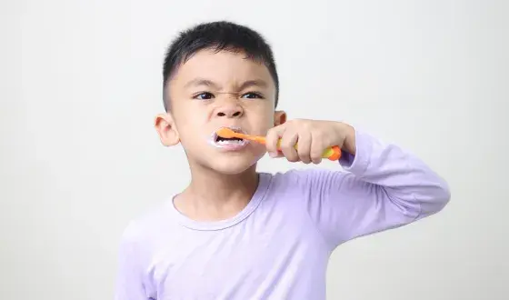 Tandenpoetsen kind borstel