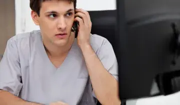 Telefonisch consult kaakchirurg