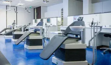 Aantal stoelen in de praktijk - ruimte met 4 stoelen