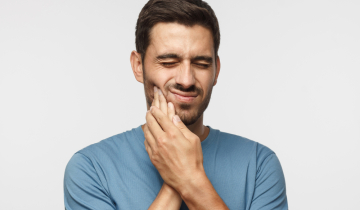 man met kiespijn